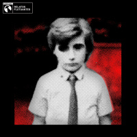 Nossa Senhora no quintal e o menino voador