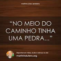 No meio do caminho tinha uma pedra...