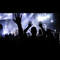 How Does a ‘Man’s Man’ Sing to a ‘Beautiful’ Jesus?