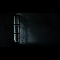 Should I Look at Beheading Images?