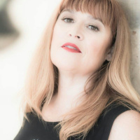 Juliet Dinallo profile
