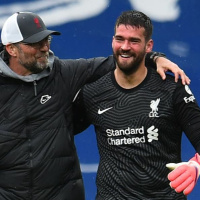 European Football Show - Suffering Strikers  Goalscoring Goalkeepers