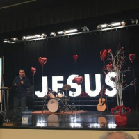 Crazy Little Thing Called LOVE - (portuguese) Part I