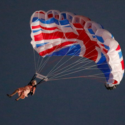 Lukes English Podcast - Learn British English With Luke Thompson