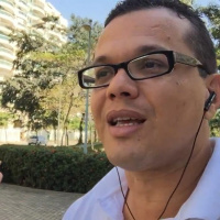 Tudo o que você vê. Acontece DUAS vezes.