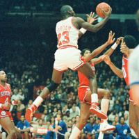 Michael Jordans rookie NBA season - Spurs (Nov 13), 76ers (Nov 17) at Bulls - 1984 - NB85-11
