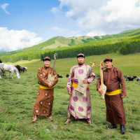 How Tuvan vocalists sing two notes at once