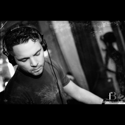 Dj