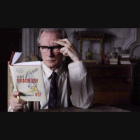 PBX: Parece um feiticeiro vindo do espaço que tanto nos intriga com a melodia como nos alinha com a dissonâcia