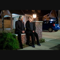 PBX: “Nada mudou / o tempo passou - / um dia chegaste / um dia morrerás.” Dos últimos versos de Pavese a Michael Douglas nO Método Kominsky