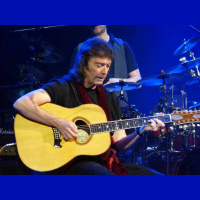Chatting with legendary guitarist Steve Hackett