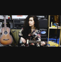 Chatting with Berlin-based singer/songwriter Sara Hartman