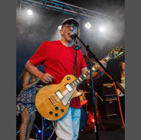 Chatting with Larry Sager of the rock band ESQ
