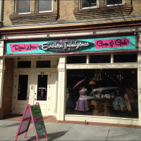 Episode #21 – Endless Indulgence, Jimmy Hack Up, Anthony Bourdain, I’m Designer, The Beehive Bazaar