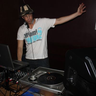 Dru West: E-music Podcast