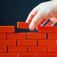 Reedificando os muros de defesa - Pra. Geórgia Almeida - Culto da Vitória [12.06.2024]