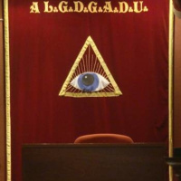 Extra: La masonería y sus inicios: 1717.