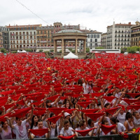 Españoleando  Musiqueando en la Tarde del domingo, Música española en el recuerdo, Felicidades Portugal, Viva San Fermín