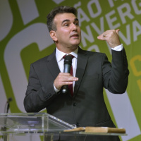 Sérgio Queiroz: Instrumentos nas mãos de Deus