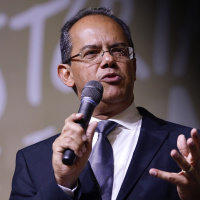 Uedson Vieira: Abençoando outros com todo o teu ser