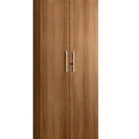 A menina que se escondeu dos nazistas no armário.