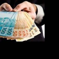 Economista dá dicas para acumular uma reserva de dinheiro para emergências