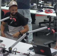 A vida artística no nosso país é muito difícil