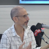 Nando Bolognesi apresenta em SP tragicomédia sobre convivência com a esclerose múltipla