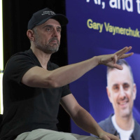 The Entrepreneur’s Edge in the AI amp Social Media Era | RightNOW 2025 Keynote PART 1