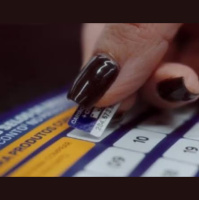 Selinhos promocionais voltam com força nos mercados e atraem mais jovens