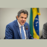 Plano de ajuda a setores afetados pelo tarifaço será anunciado na quarta (13), diz Haddad
