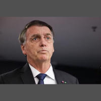 Medidas contra Bolsonaro são primeiro passo para prisão preventiva, avaliam integrantes do STF