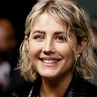 Molly Sandén nykomling på Svensktoppen men ändå inte. Hur kommer det sig?