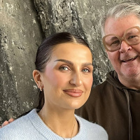 Meira Omar ger sig in i Melloleken på Svensktoppen!