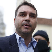 Futuro governo tem céu de brigadeiro na economia, mas algumas nuvens na política