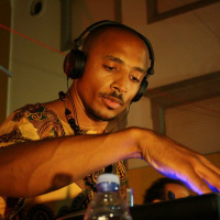 Áudio 8 - Irmãos Makossa: uma viagem pela música Afro