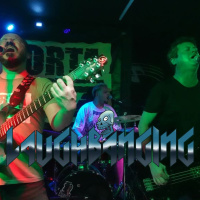 Laughbanging Podcast Ep.450: Pestox + Porta Voz em Corroios, Behölder, Candlemass