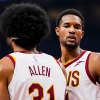 [15 Minutos] Cavs mostra como usar dois pivôs juntos na NBA atual