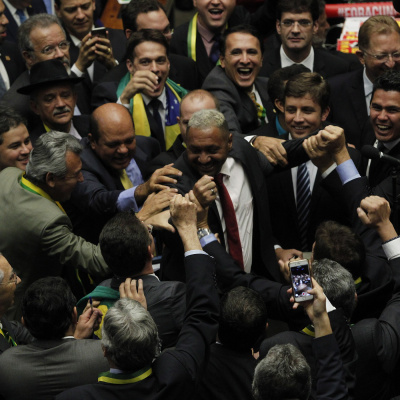 Mulheres E Homens... Em Revista Cbn - Petria Chaves