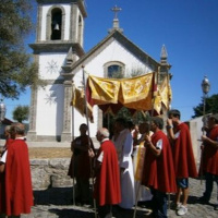 Episódio 38 ainda a procissão vai no adro