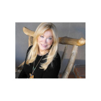 Lynn Andrews - Standing at the Crossroads of Power