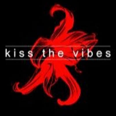 Kiss The Vibes