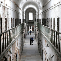 Mustergefängnis im Namen Gottes