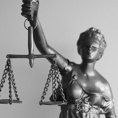 Estudios De Posgrado En Derecho