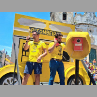 Pitombeira homenageia O Agente Secreto e arrasta multidão em Olinda