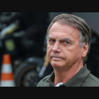 Defesa de Bolsonaro tem novo pedido de prisão domiciliar humanitária negado
