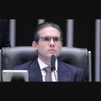 Motta defende aumento da mistura de etanol na gasolina para 35%