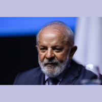 Lula conversa com pai de Juliana Marins e determina apoio do Itamaraty à família