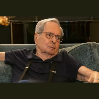 Fãs se despedem em velório de Benedito Ruy Barbosa, autor de Pantanal e outras novelas