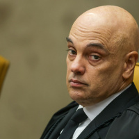 Moraes dá 48 horas para PGR se manifestar sobre falta grave cometida por Bolsonaro